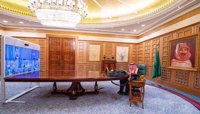 س الوزراء السعودي يعقد جلسته عبر الاتصال المرئي برئاسة خادم الحرمين الشريفين