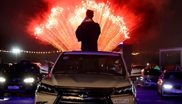 الحفل شهد إطلاق ألعاب نارية في السماء