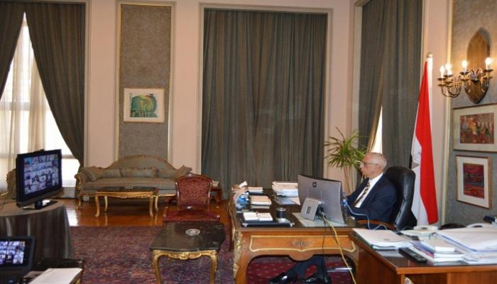 جانب من مشاركة السفير حمدي سند لوزا بالاجتماع