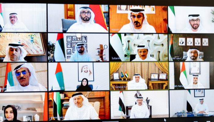 عقد مجلس الوزراء الإماراتي بتقنية الاتصال المرئي