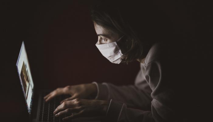 الكمامة تقي من عدوى كورونا