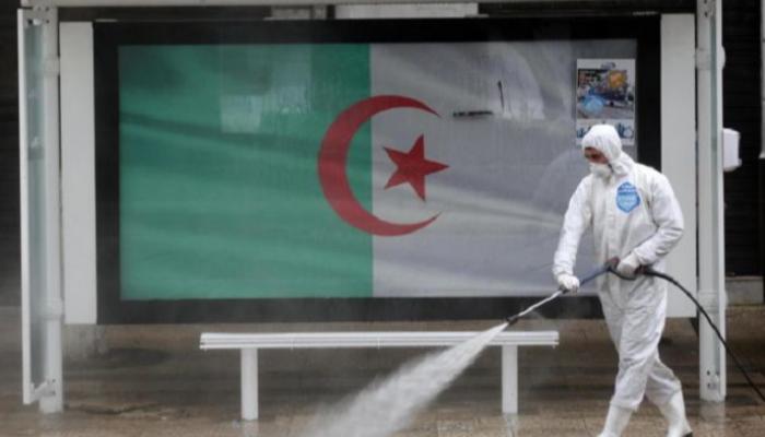تعقيم الشوارع في الجزائر خشية كورونا - أرشيفية