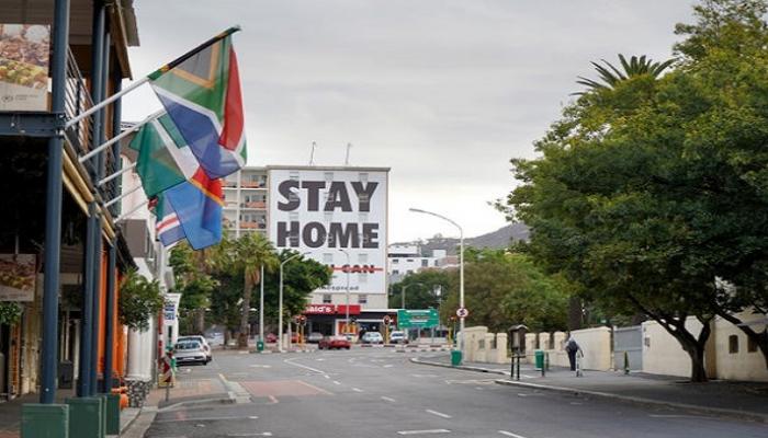 شوارع جنوب أفريقيا خالية من المارة