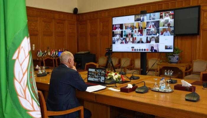 الأمين العام لجامعة الدول العربية خلال الاجتماع