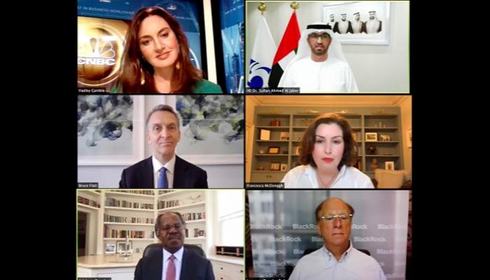 الدكتور سلطان الجابر ومستثمرون عالميون في جلسة مستقبل الاستثمار