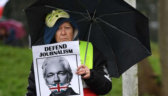 Des médecins dénoncent la « torture » subie par le fondateur de WikiLeaks