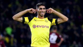 أشرف حكيمي لاعب بروسيا دورتموند الألماني