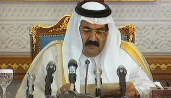 ربع قرن مر على انقلاب حمد بن خليفة على والده
