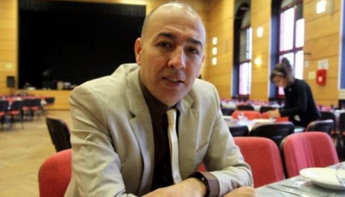 سمير شعابنة الوزير الجزائري المقال من منصبه بسبب جنسيته الثانية