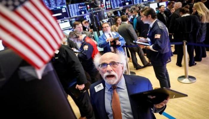 متعاملون أثناء التداول في البورصة الأمريكية - أرشيفية