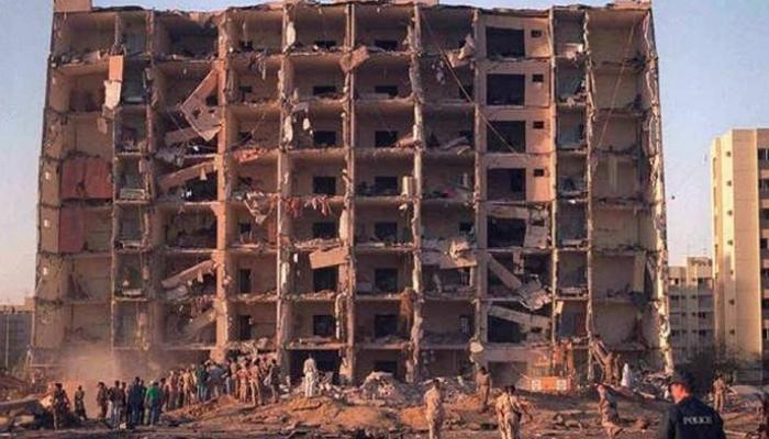 أثار التفجيرات التي استهدفت القوات الأمريكية بالخبر - أرشيفية
