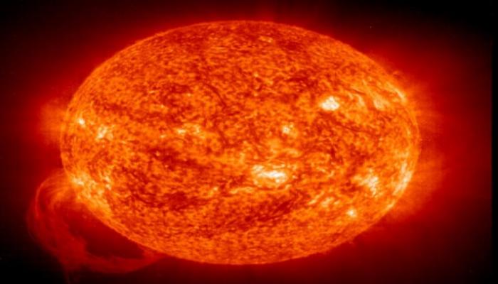 مشهد سابق للشمس عن قرب- أرشيفية