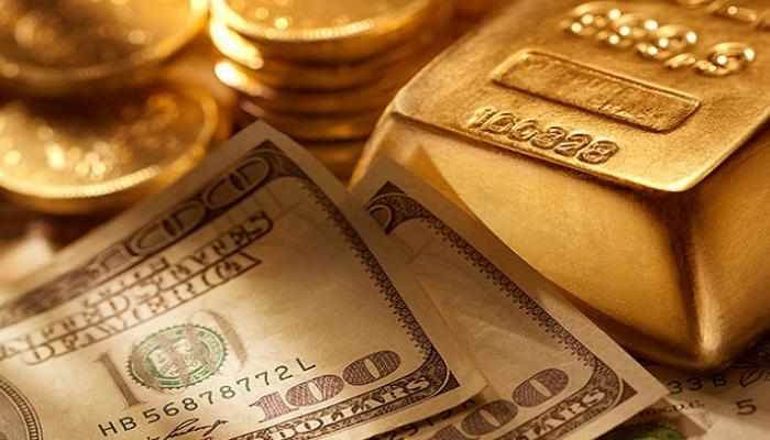 الذهب تلقى الدعم من تراجع الدولار