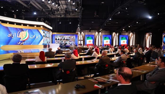 جانب من مؤتمر المعارضة الإيرانية الذي عقد لفضح نظام طهران