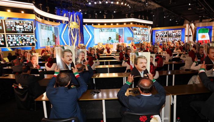 جانب من مؤتمر المعارضة الإيرانية الذي عقد لفضح نظام طهران