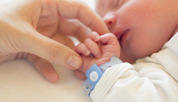 شركة إيطالية تمنح موظفيها مكافأة عن كل طفل جديد - أرشيفية