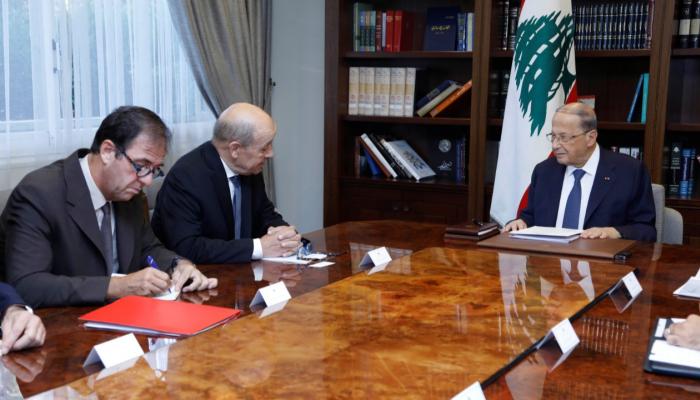 الرئيس اللبناني مستقبلا وزير الخارجية الفرنسي
