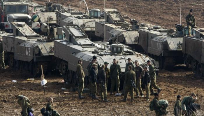 آليات عسكرية إسرائيلية على حدود قطاع غزة - أرشيفية