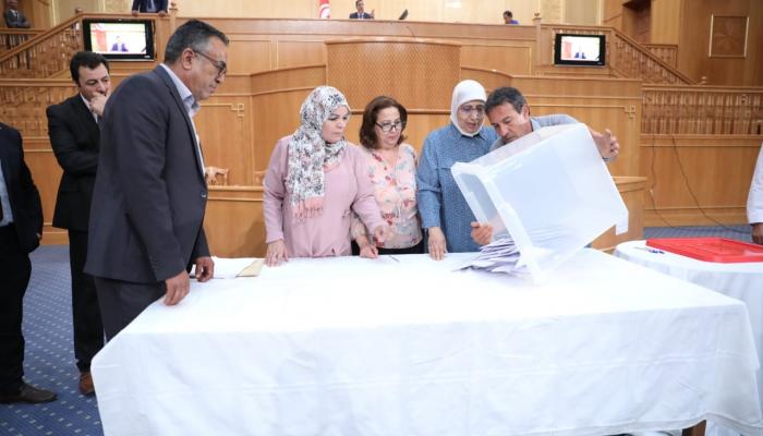 فرز الأصوات في جلسة سحب الثقة من الغنوشي