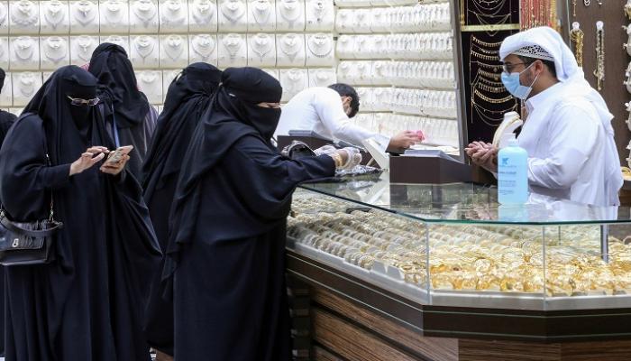 متجر لبيع الذهب في السعودية - رويترز
