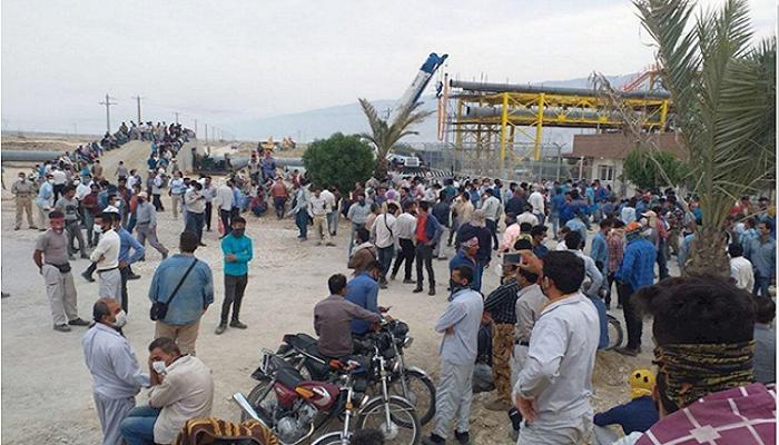 جانب من إضراب العمال في مصافي النفط بجنوب إيران