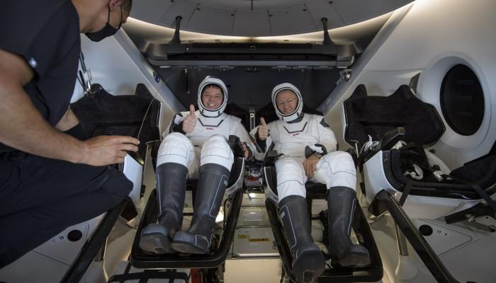 Les deux astronautes américains Bob Behnken et Doug Hurley après leur amerrissage en Floride- REUTERS