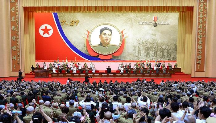 زعيم كوريا الشمالية خلال خطابه أمام المحاربين القدامى - أرشيفية