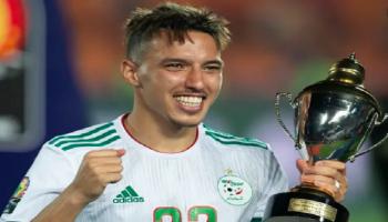 إسماعيل بن ناصر لاعب وسط ميلان