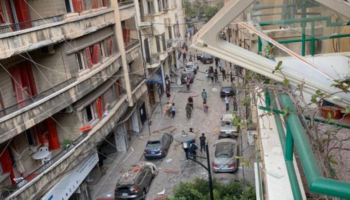 آثار الدمار في شوارع بيروت 
