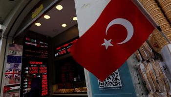 الليرة تقود اقتصاد تركيا لسنوات الانهيار