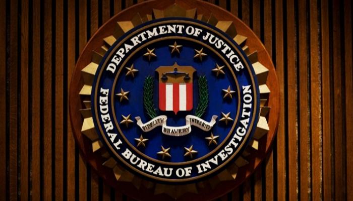 شعار مكتب التحقيقات الفيدرالي الأمريكي (إف بي آي)
