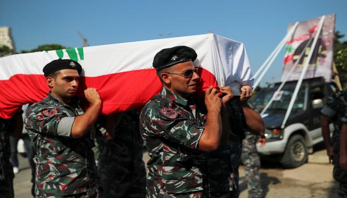 تشييع جثمان أحد ضحايا انفجار مرفأ بيروت