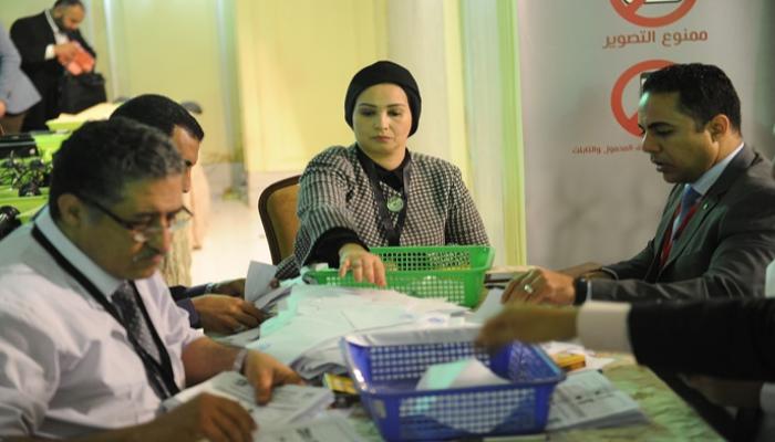 عملية فرز الأصوات بإحدى الانتخابات المصرية- أرشيفية