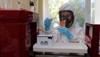 Moscou affirme la production d'un premier lot de vaccin