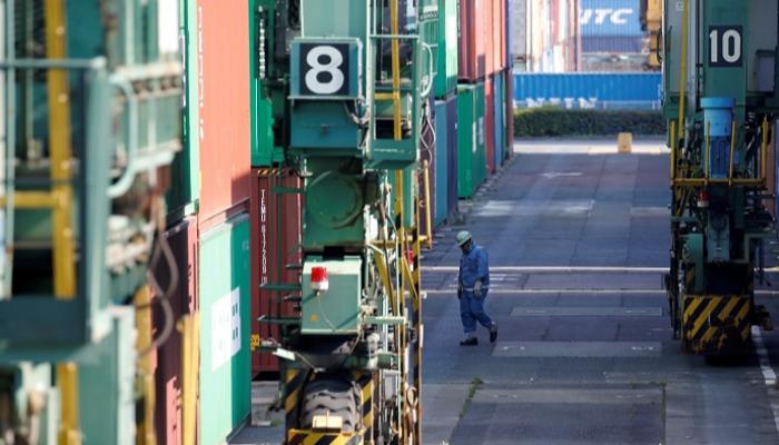 ميناء حاويات للبضائع في اليابان - رويترز