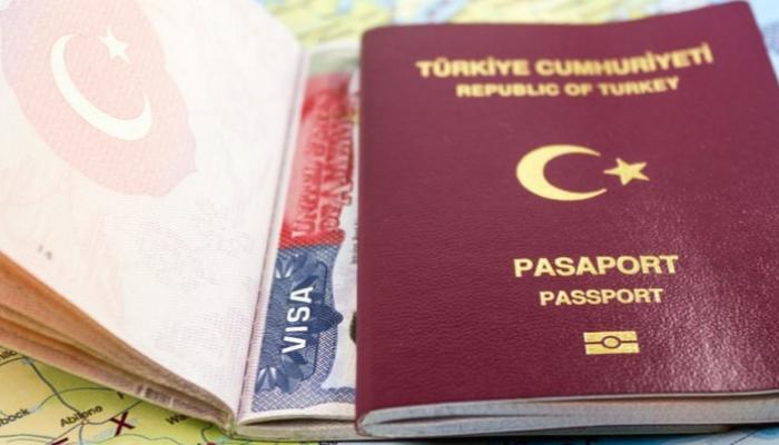 الاتحاد الأوروبي يعلق إصدار التأشيرات طويلة الأمد للأتراك