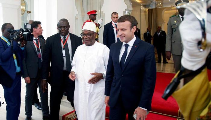 Ibrahim Boubacar Keïta avec le président français Emmanuel Macron en 2017