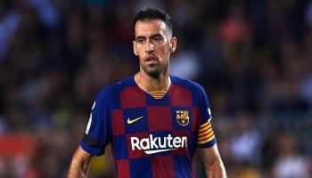 سيرخيو بوسكيتس لاعب وسط برشلونة