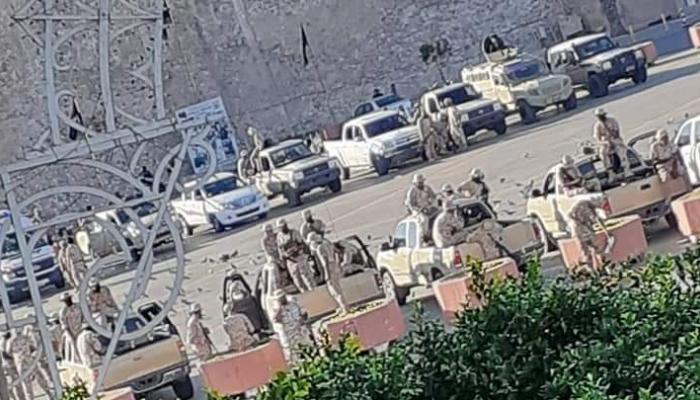 المليشيات تنشر مدرعات وأسلحة ثقيلة للتصدي للمتظاهرين في طرابلس