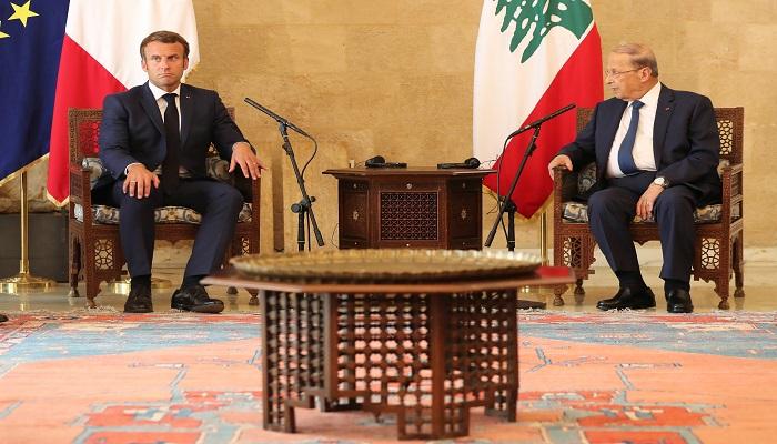 الرئيس اللبناني ونظيره الفرنسي خلال زيارة الأخير لبيروت