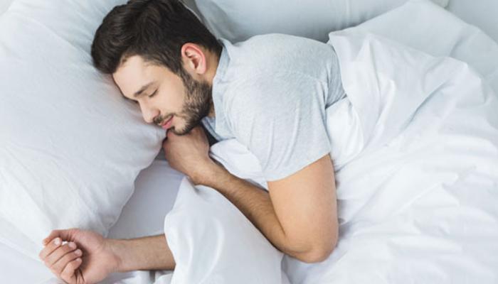 الأشخاص الذين ينامون بالنهار معرضون لخطر الإصابة بأمراض القلب