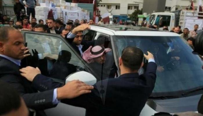 العمادي خلال زيارة سابقة لقطاع غزة