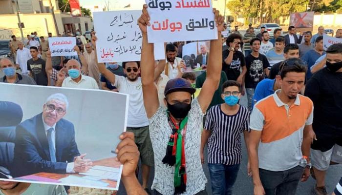 مظاهرات مؤيدة لوزير الداخلية المقال فتحي باشاأغا في طرابلس