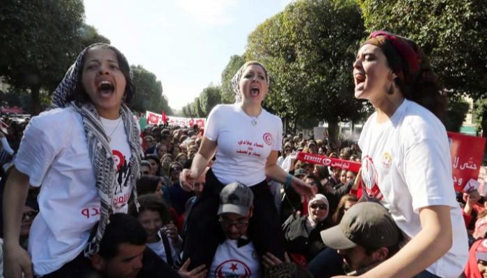 طالبات وطلاب تونسيون سجلوا حضورا قويا بالمشهد السياسي 