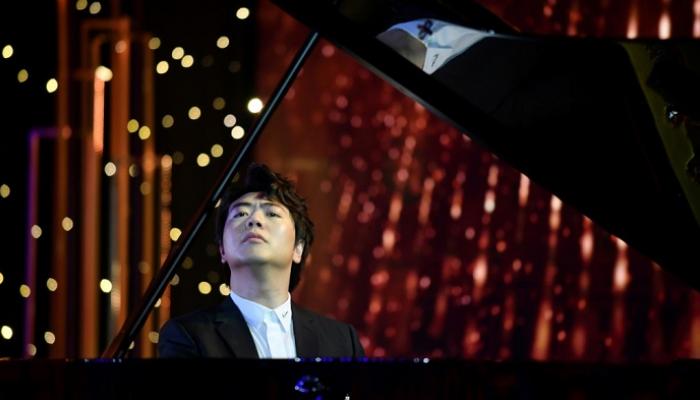 عازف البيانو الصيني لانج لانج