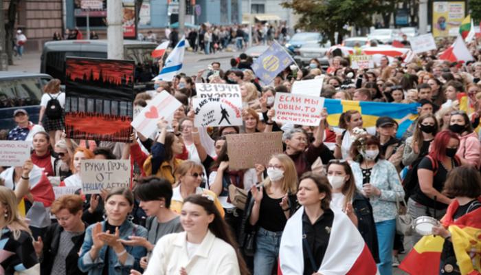 مسيرة نسائية ضد لوكاشينكو
