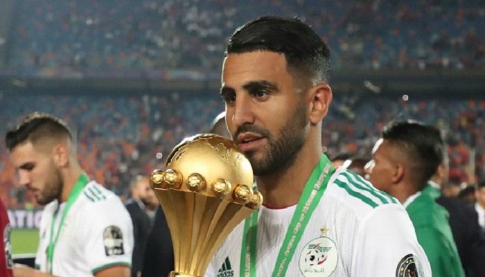 رياض محرز نجم فريق مانشستر سيتي ومنتخب الجزائر