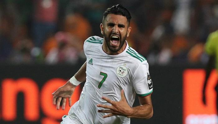 رياض محرز نجم فريق مانشستر سيتي ومنتخب الجزائر