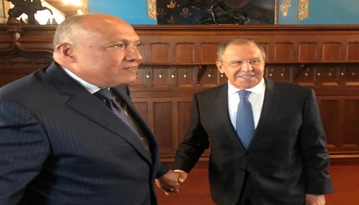 سامح شكري وزير الخارجية المصري خلال لقائه السابق نظيره الروسي سيرجي لافروف