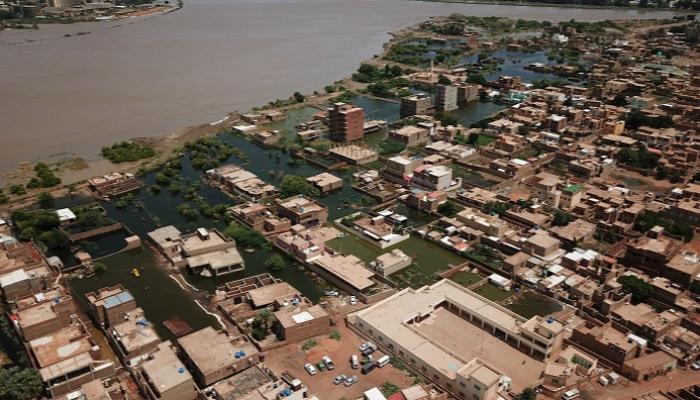 خسائر بشرية مادية جراء الفيضانات بالسودان - رويترز